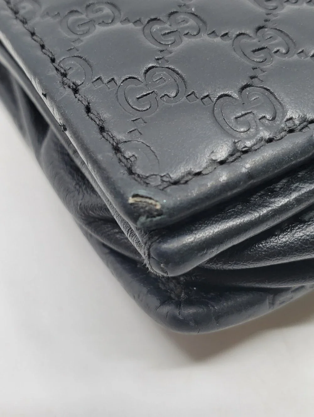 Gucci Microguccissima Crossbody Wallet On Stap - Picture 7 of 15